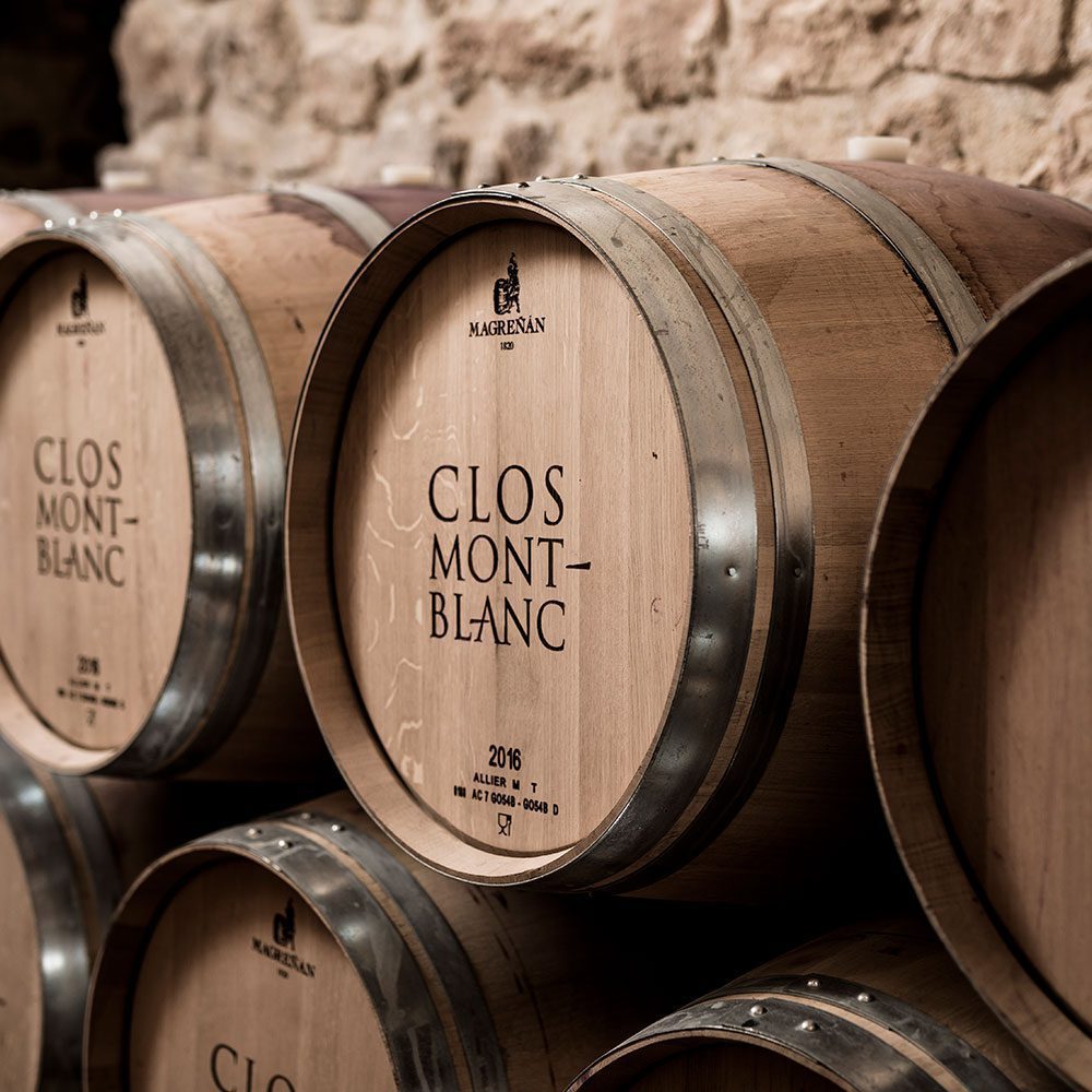 Botas de la bodega de vinos Clos Montblanc